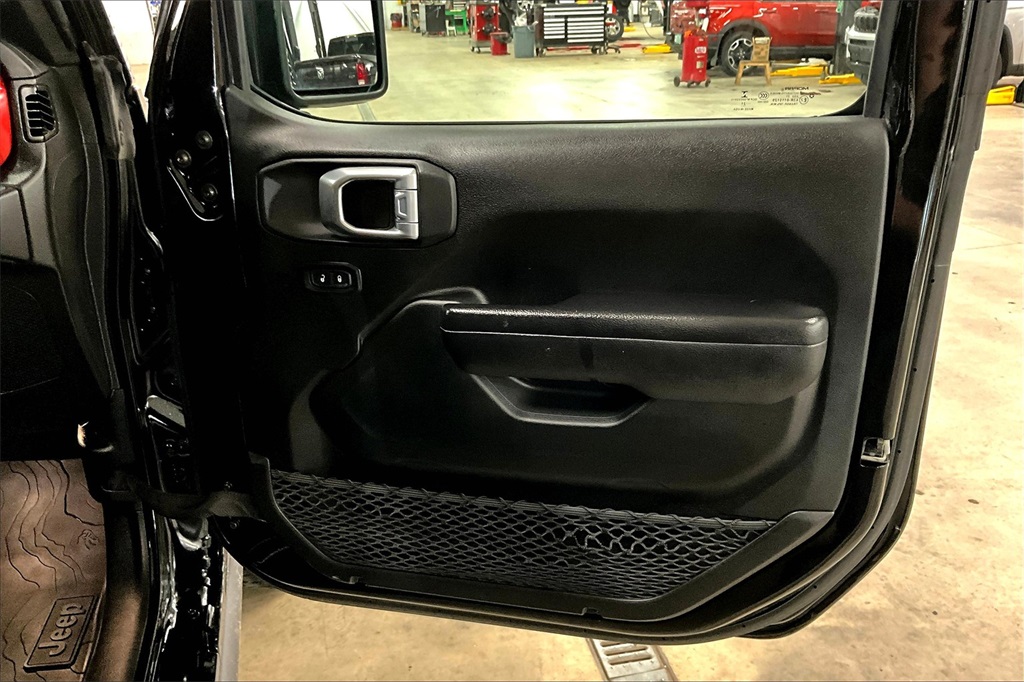 2021 Jeep Gladiator Rubicon - Photo 12