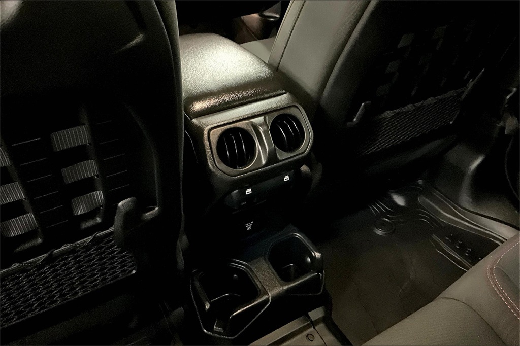2021 Jeep Gladiator Rubicon - Photo 28