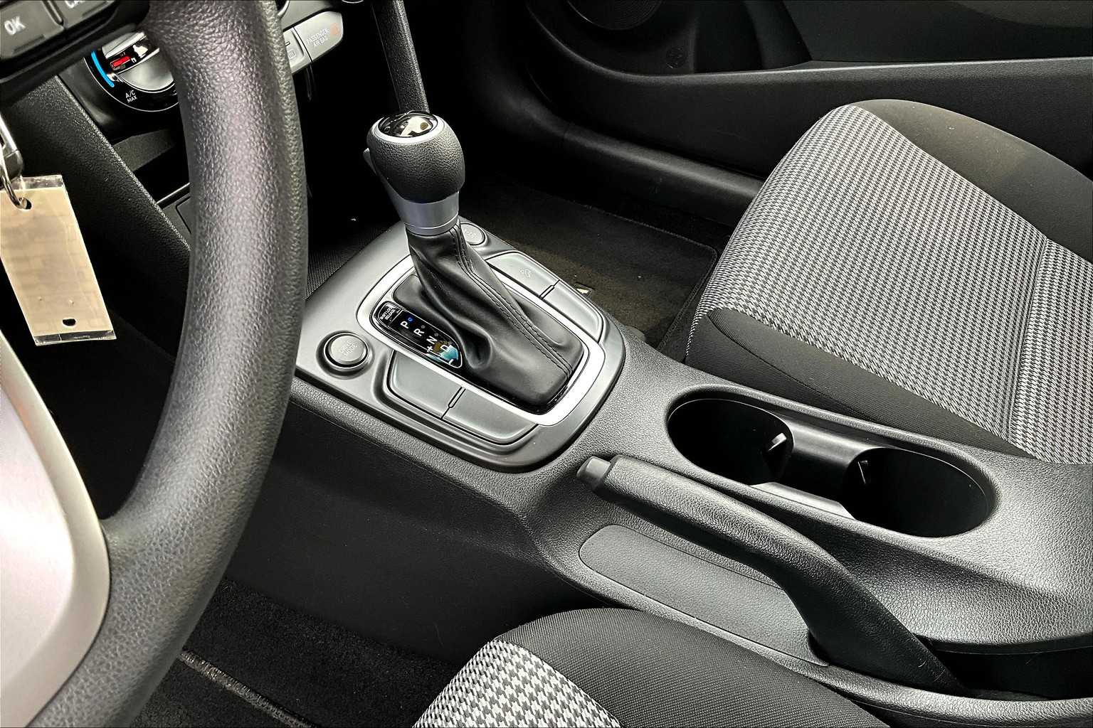2020 Hyundai Kona SE - Photo 19