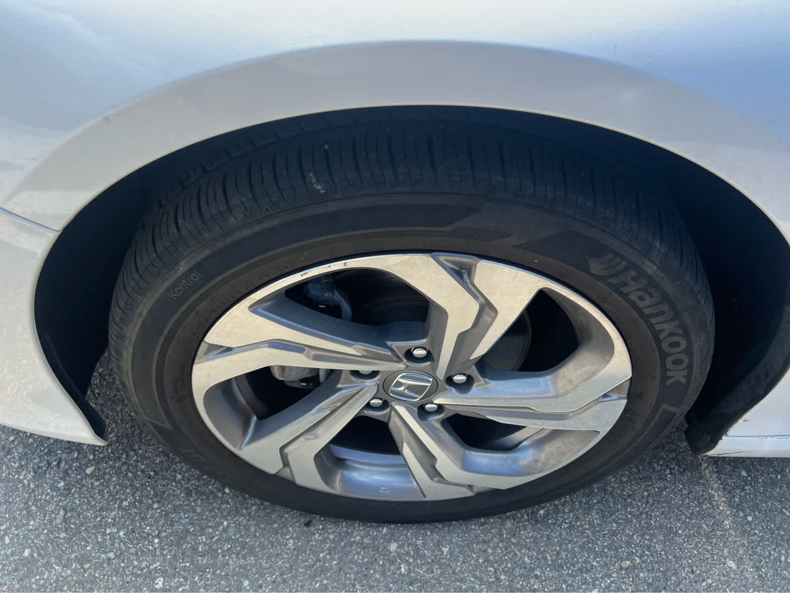 2020 Honda Accord EX - Photo 11