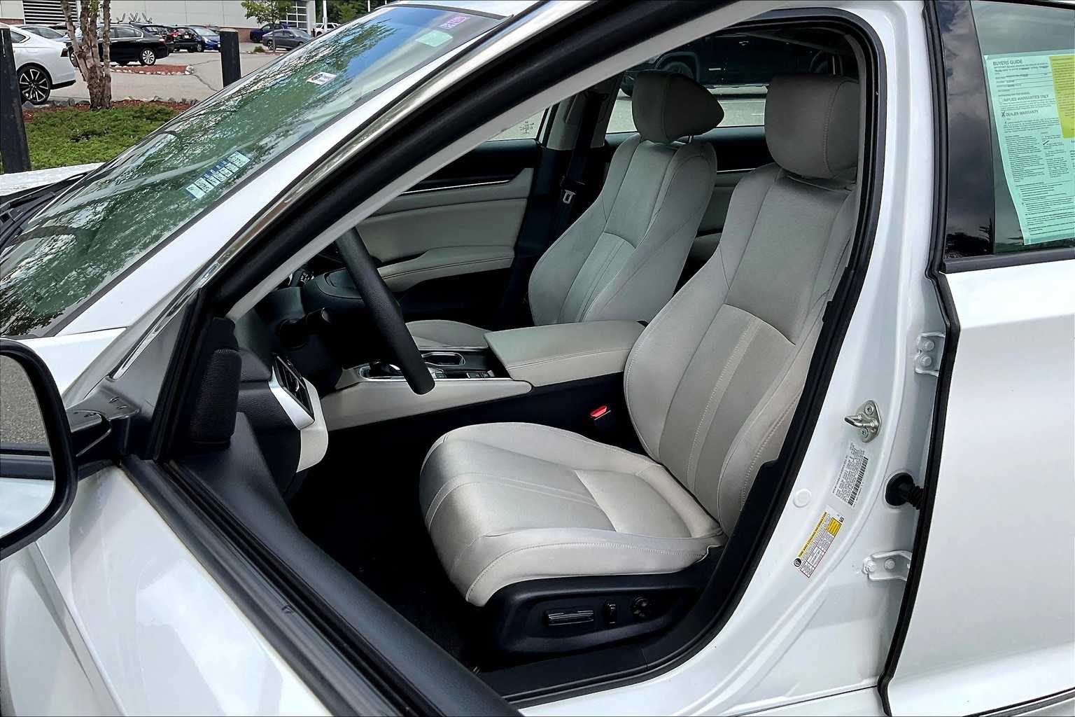 2020 Honda Accord EX - Photo 19