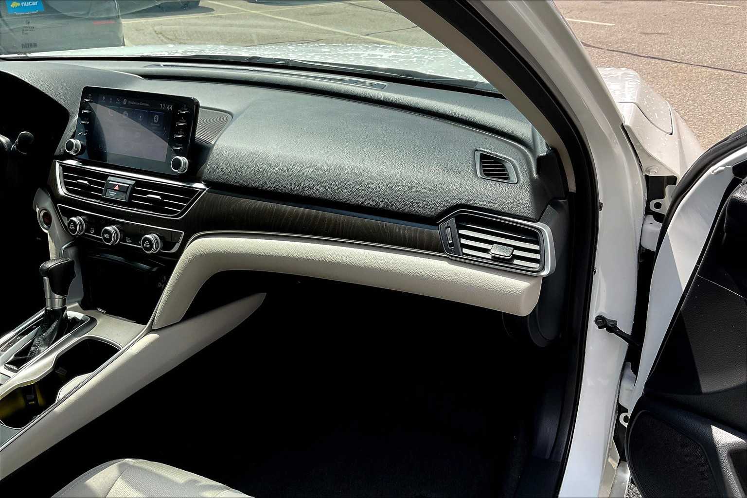 2020 Honda Accord EX - Photo 25
