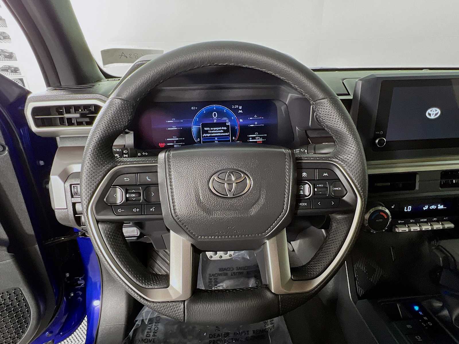2025 Toyota Tacoma TRD Sport - Photo 11