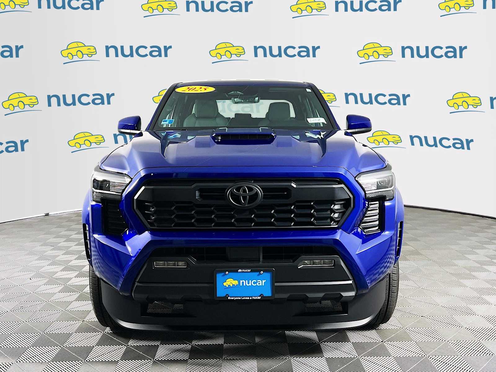 2025 Toyota Tacoma TRD Sport - Photo 2