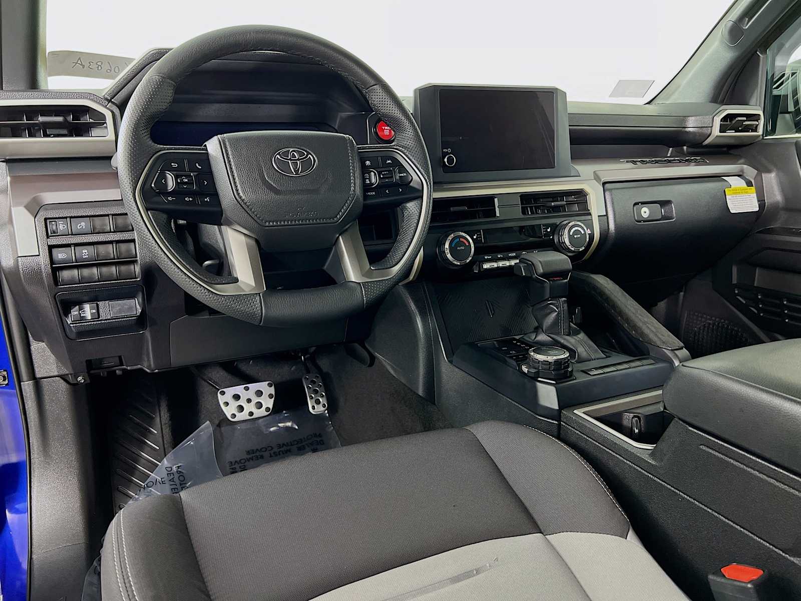 2025 Toyota Tacoma TRD Sport - Photo 9