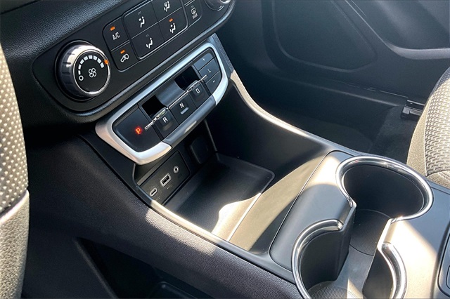 2024 GMC Terrain SLE - Photo 15