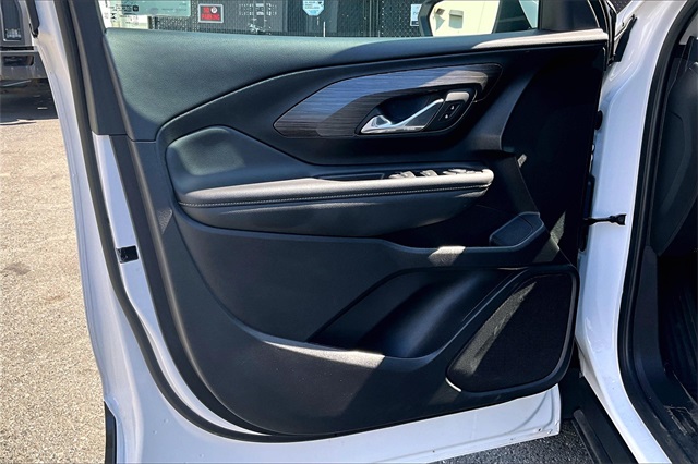 2024 GMC Terrain SLE - Photo 18