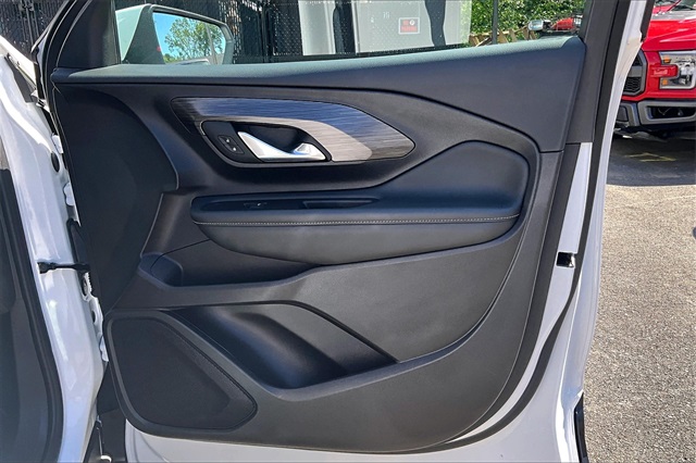 2024 GMC Terrain SLE - Photo 19