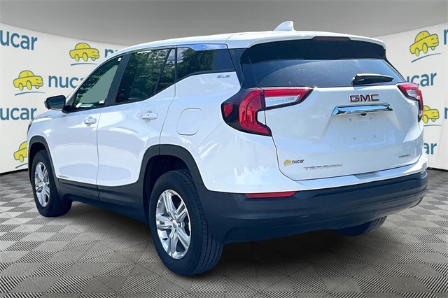 2024 GMC Terrain SLE - Photo 2
