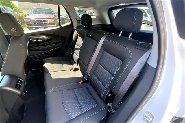 2024 GMC Terrain SLE - Photo 21