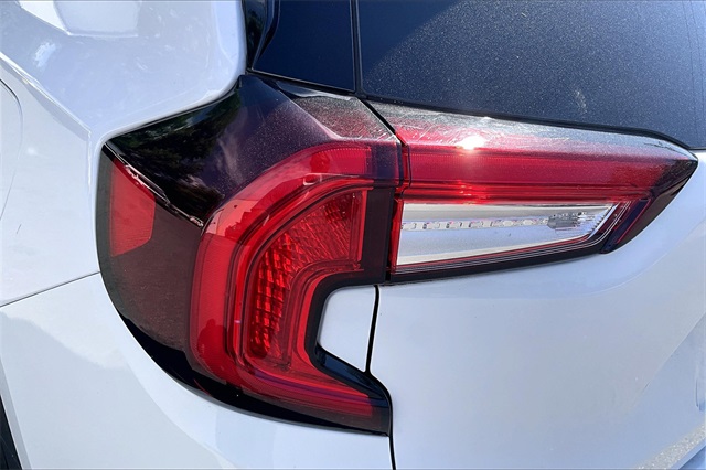 2024 GMC Terrain SLE - Photo 31