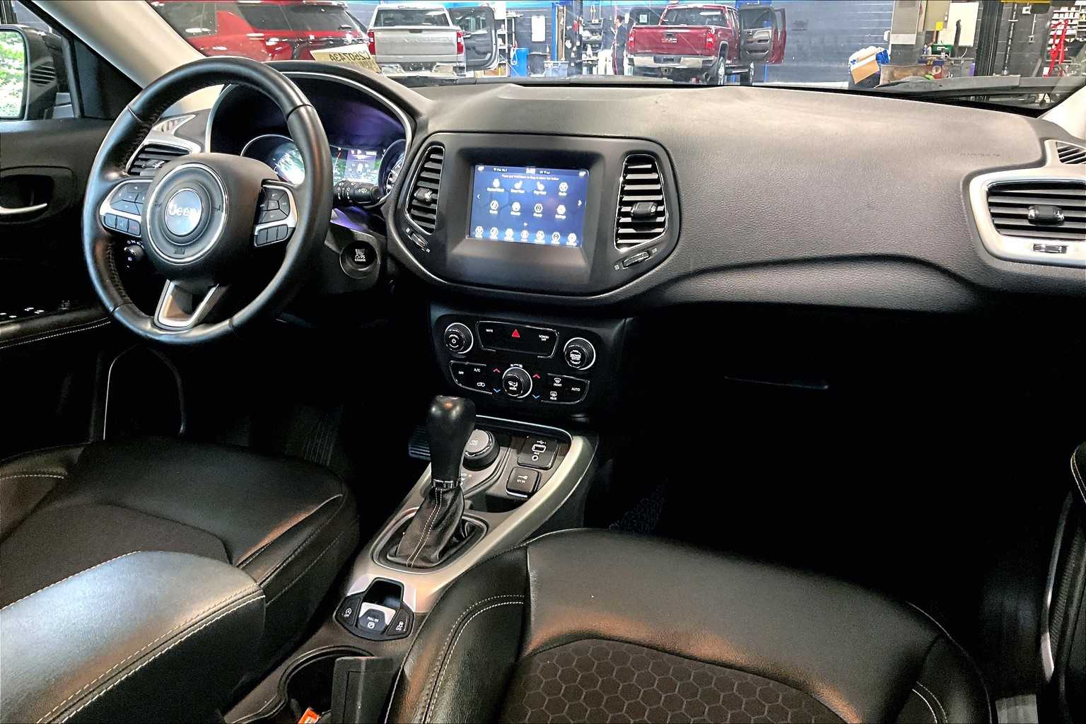 2020 Jeep Compass Latitude - Photo 14