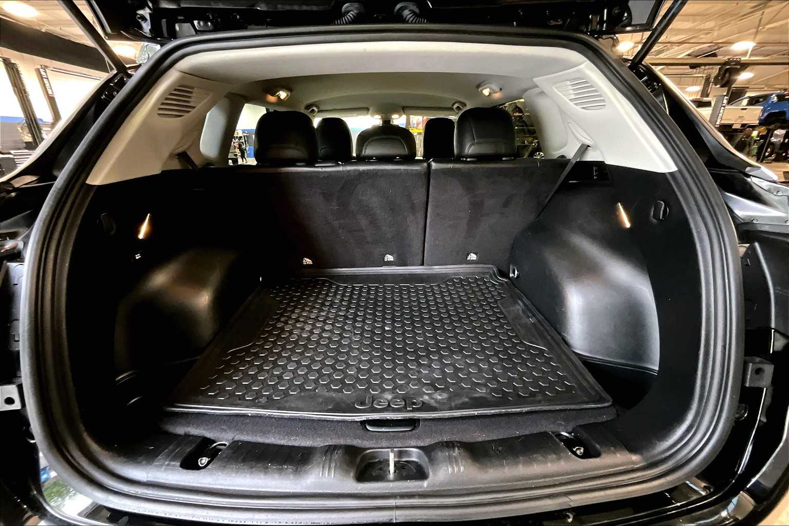 2020 Jeep Compass Latitude - Photo 17