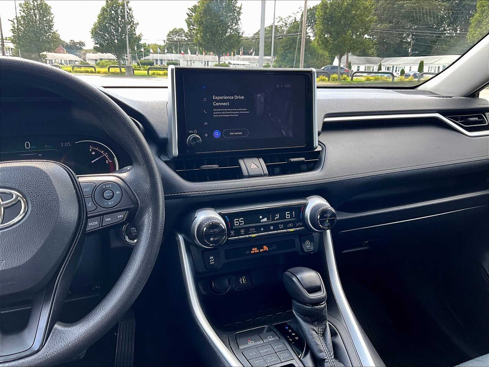 2023 Toyota RAV4 XLE - Photo 21