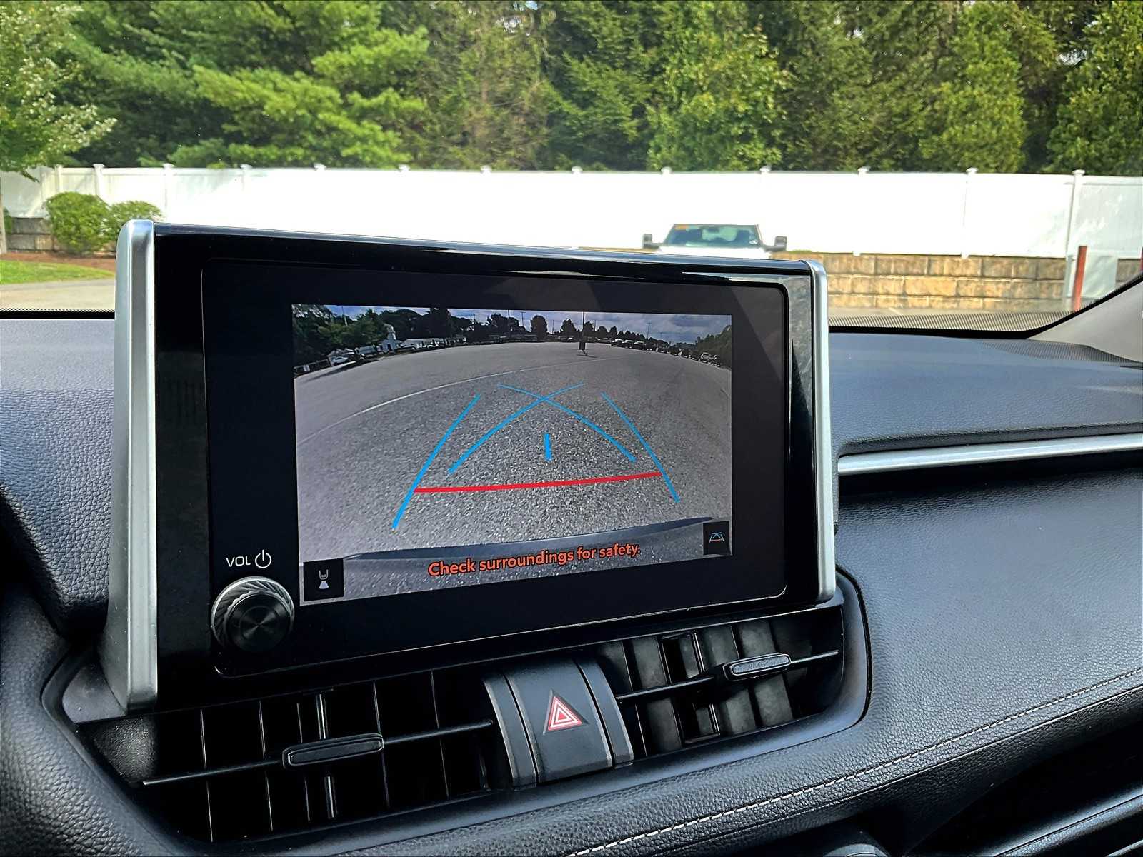 2023 Toyota RAV4 XLE - Photo 22
