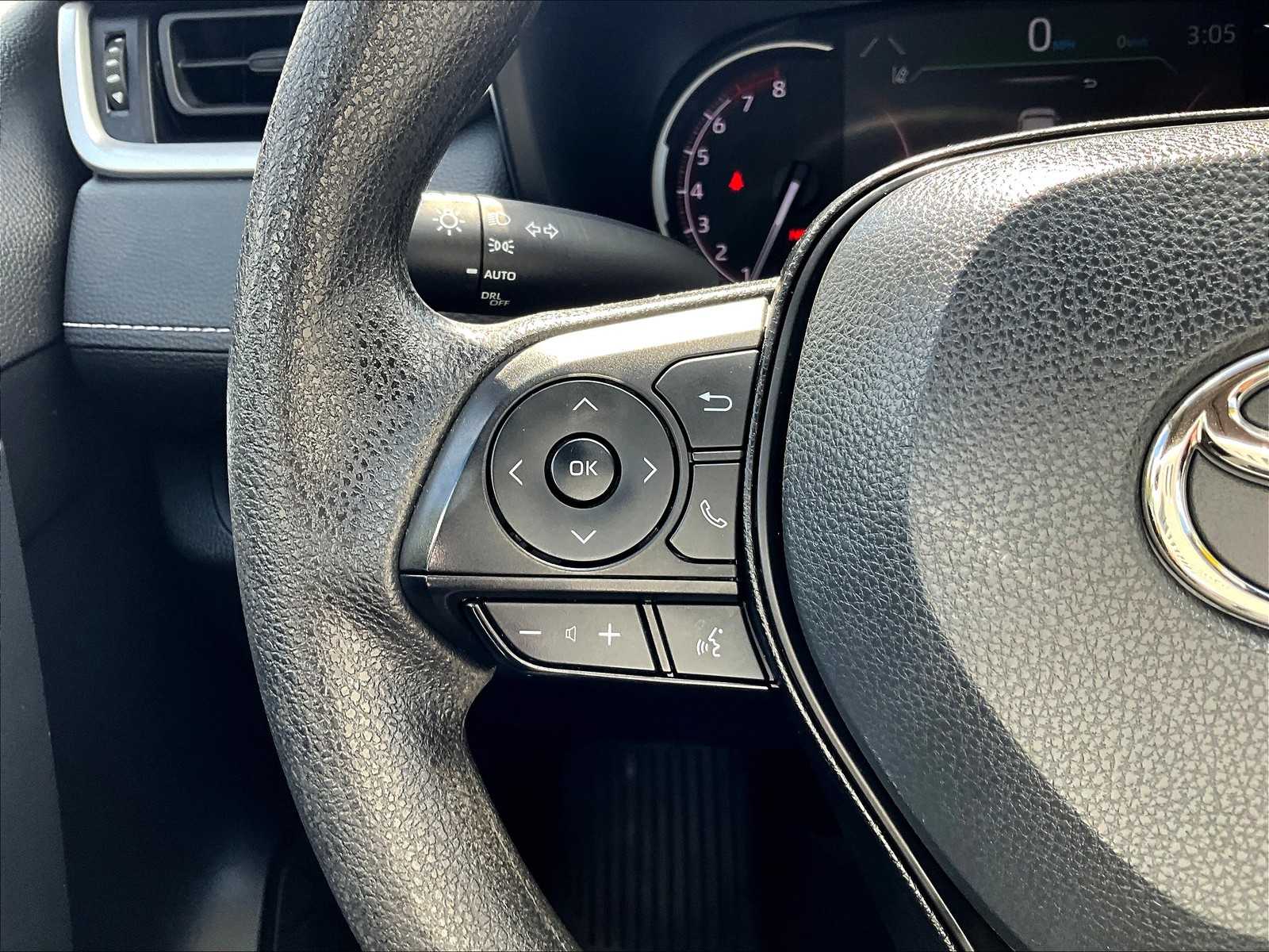 2023 Toyota RAV4 XLE - Photo 26