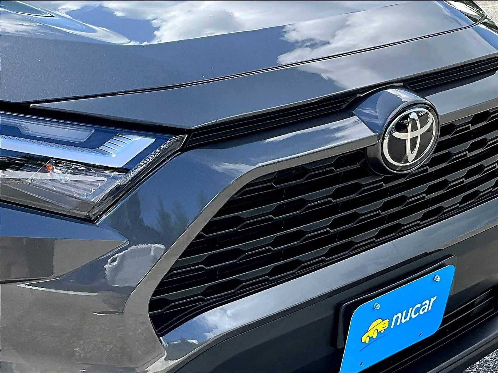 2023 Toyota RAV4 XLE - Photo 35
