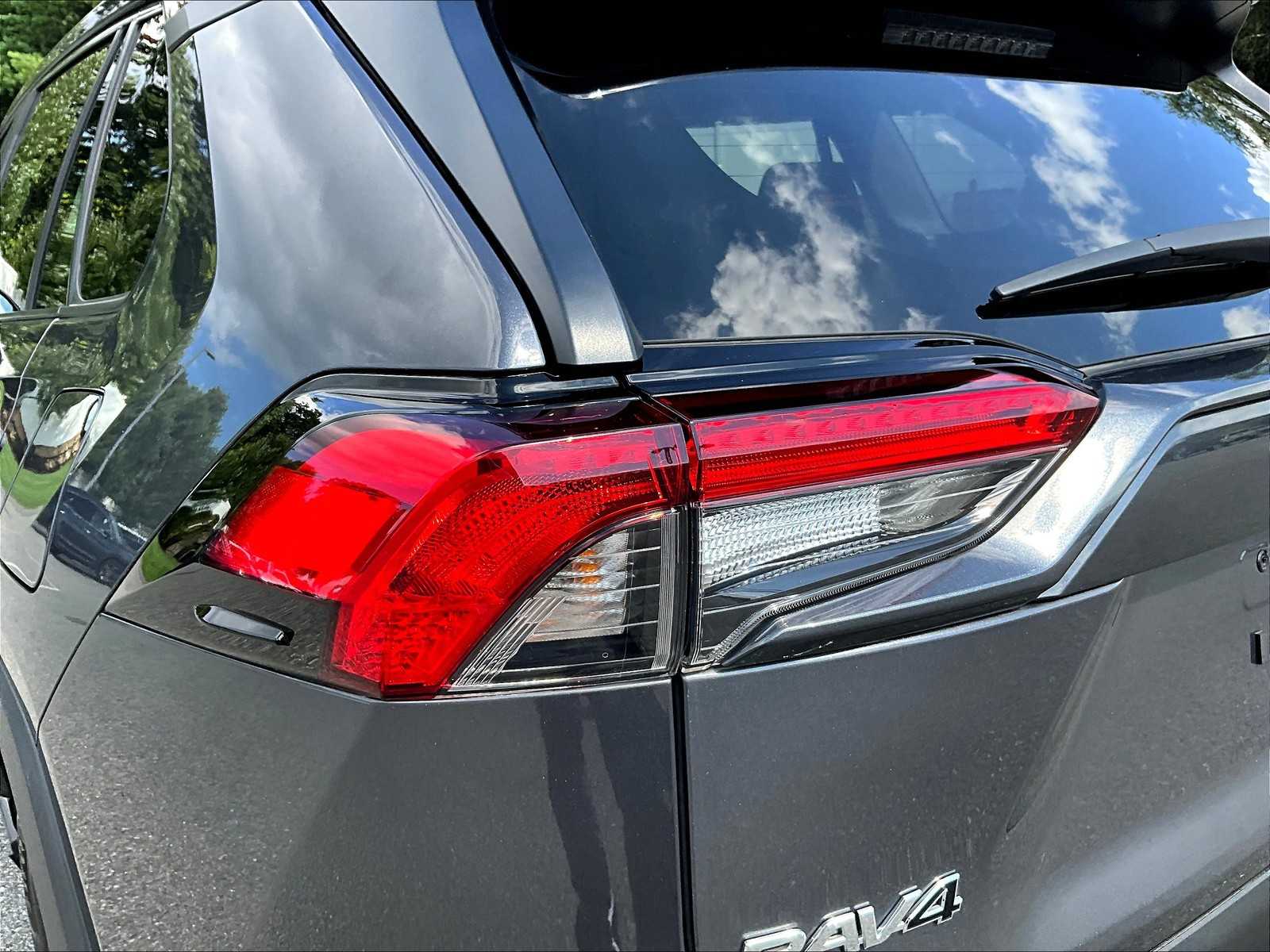 2023 Toyota RAV4 XLE - Photo 37