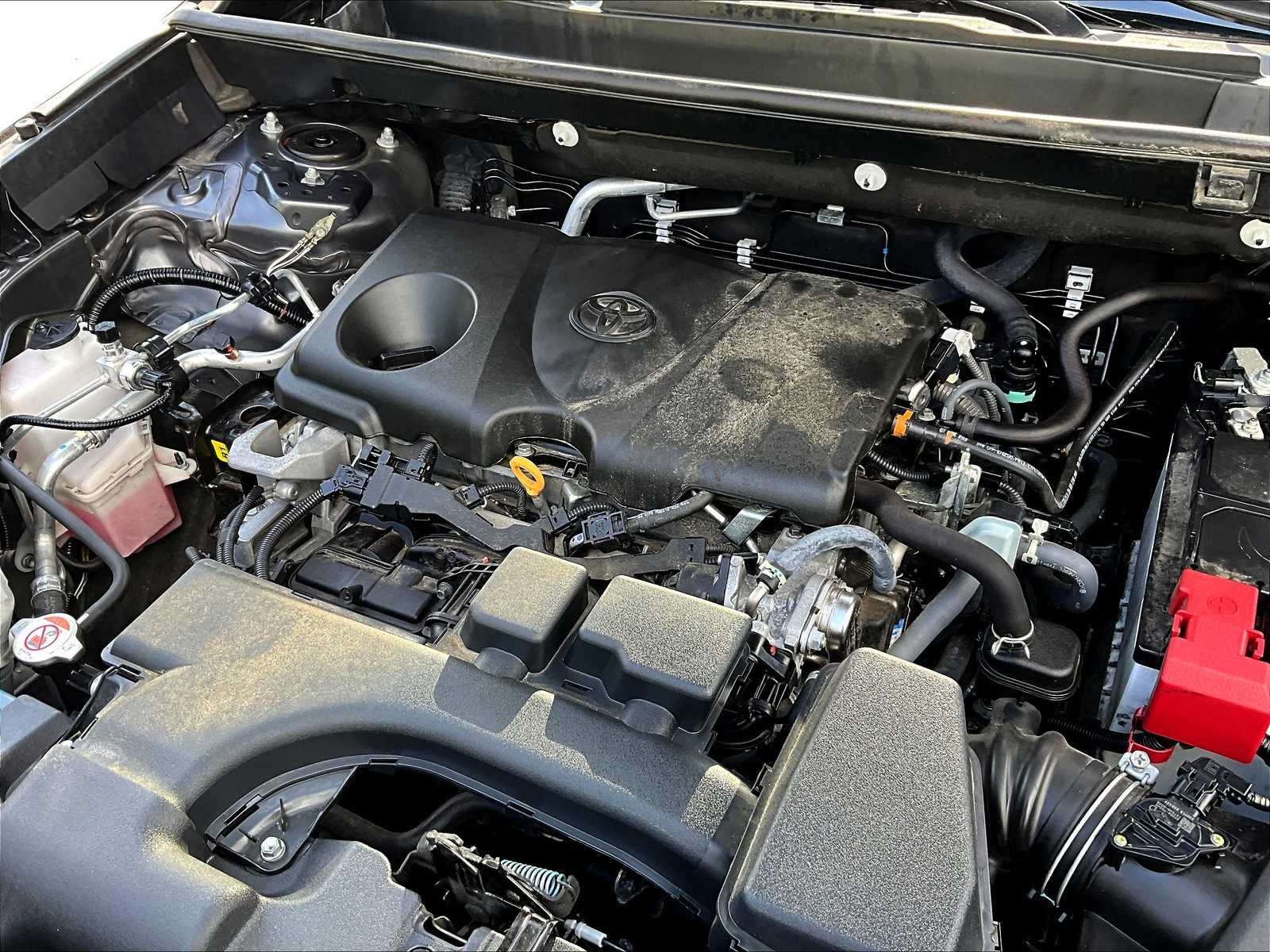 2023 Toyota RAV4 XLE - Photo 38
