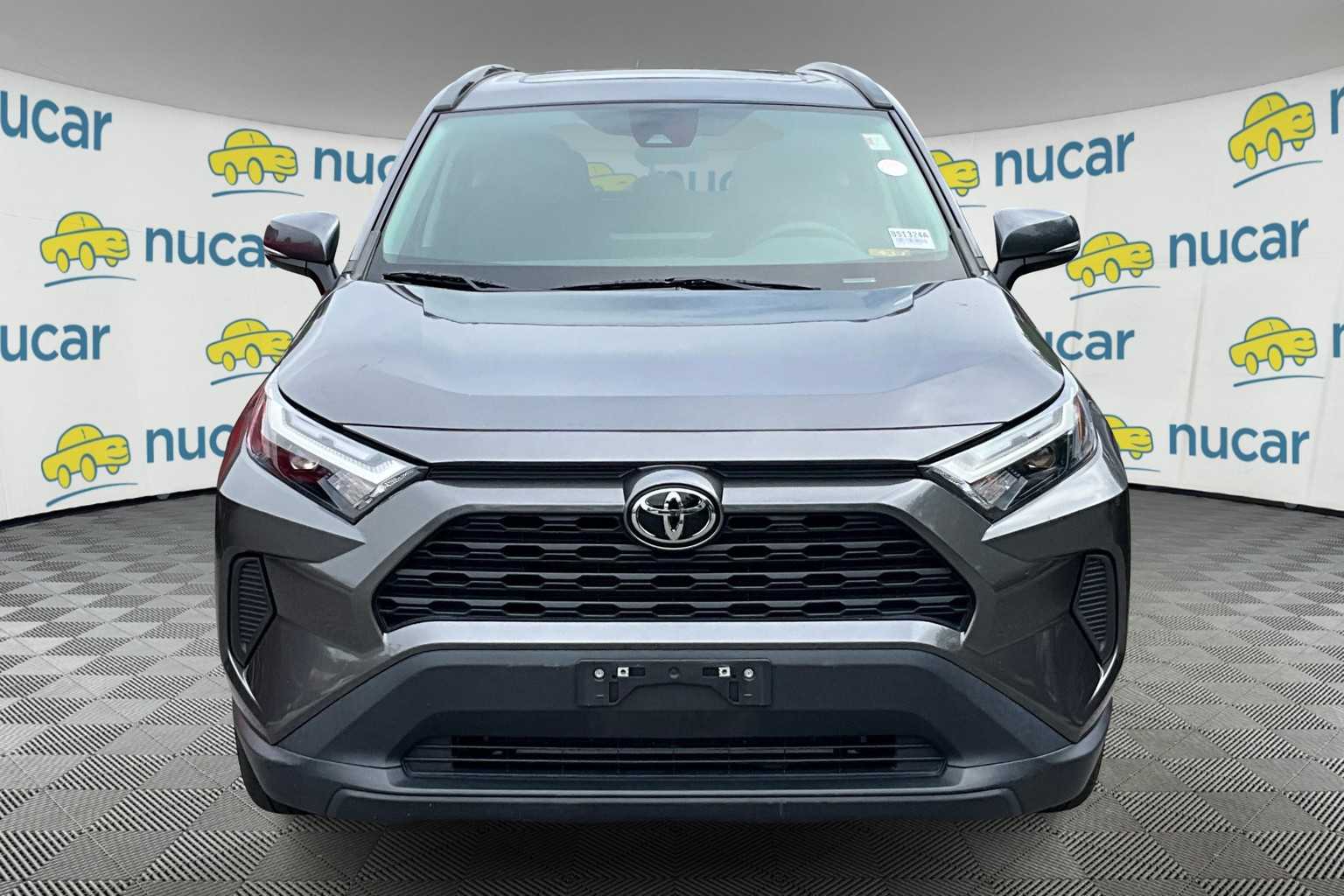 2023 Toyota RAV4 XLE - Photo 4