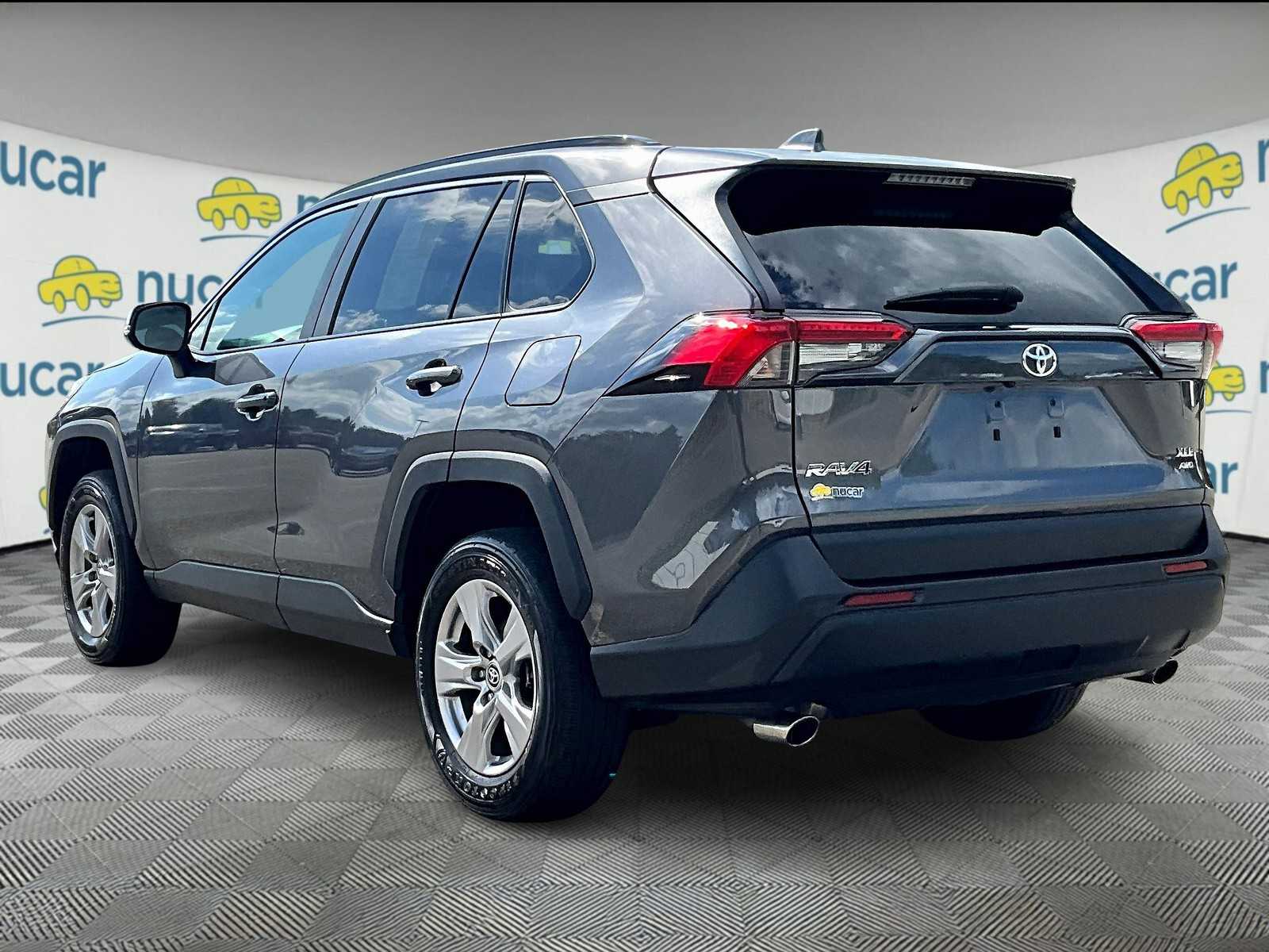 2023 Toyota RAV4 XLE - Photo 7