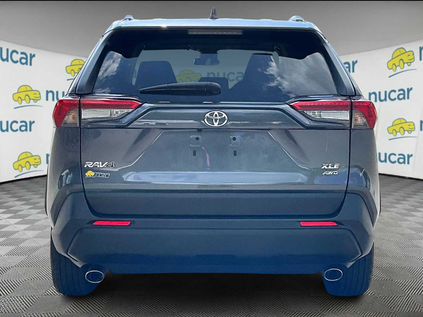 2023 Toyota RAV4 XLE - Photo 8