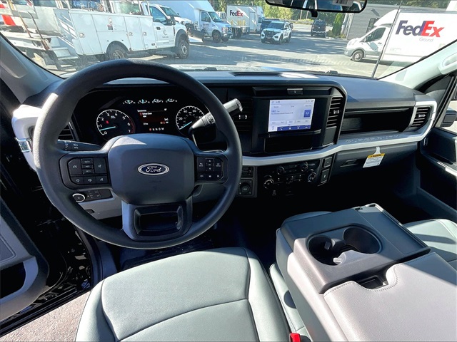 2025 Ford F-250SD XL - Photo 6