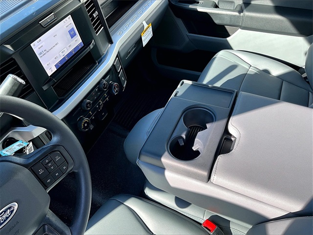 2025 Ford F-250SD XL - Photo 9