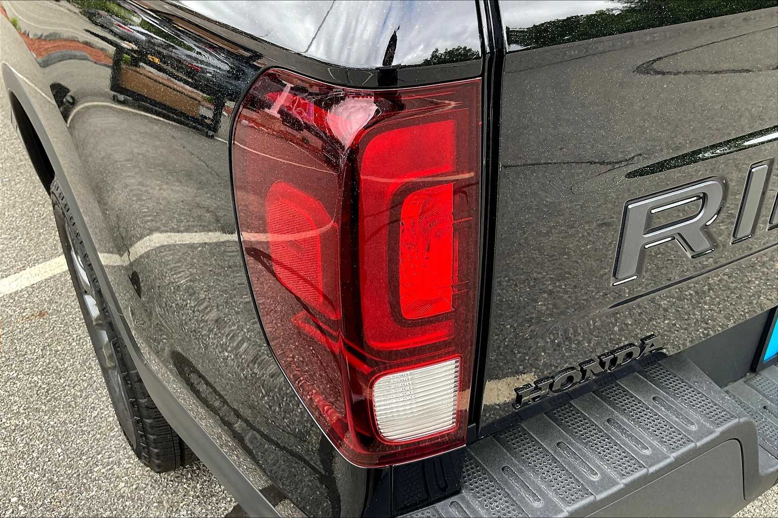 2024 Honda Ridgeline Sport - Photo 32