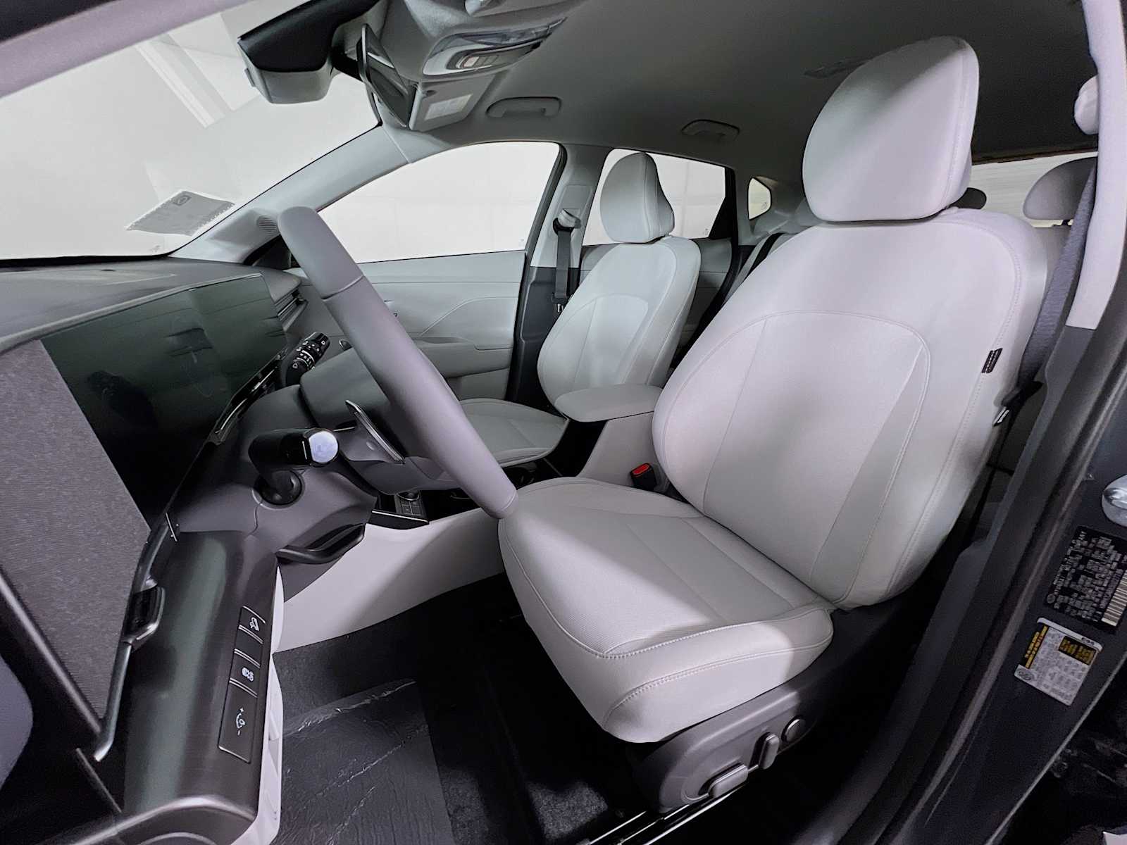 2025 Hyundai Kona SEL Convenience - Photo 13