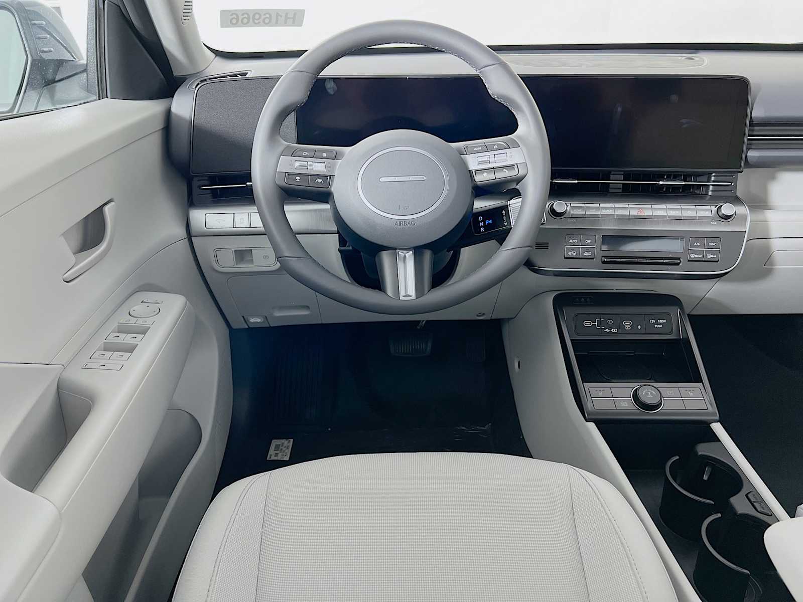 2025 Hyundai Kona SEL Convenience - Photo 16