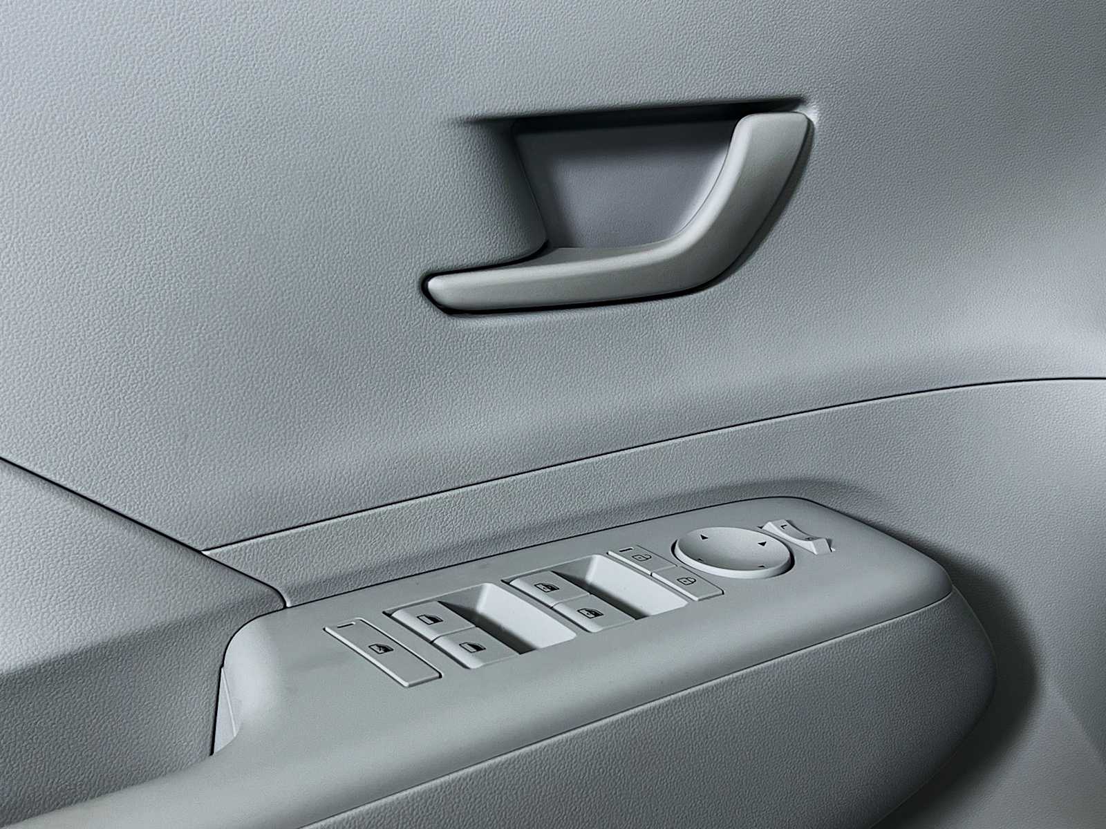 2025 Hyundai Kona SEL Convenience - Photo 17