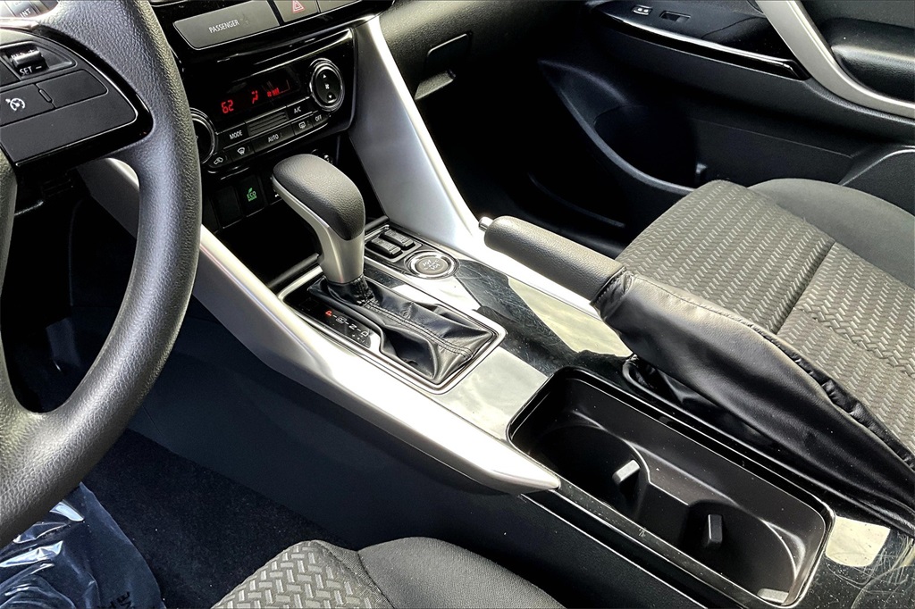 2024 Mitsubishi Eclipse Cross LE - Photo 15