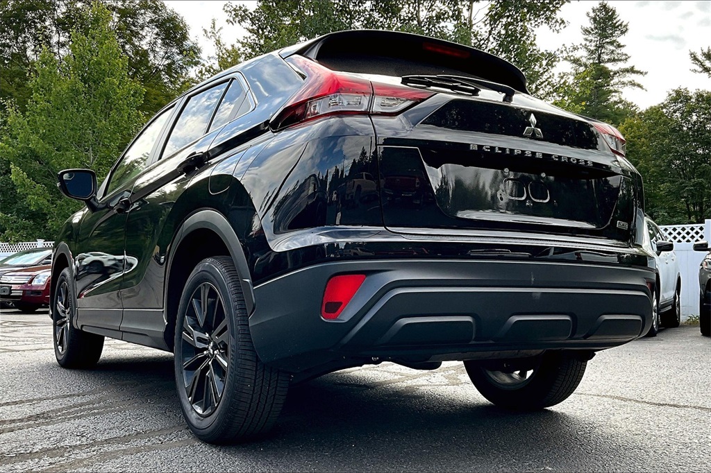 2024 Mitsubishi Eclipse Cross LE - Photo 6