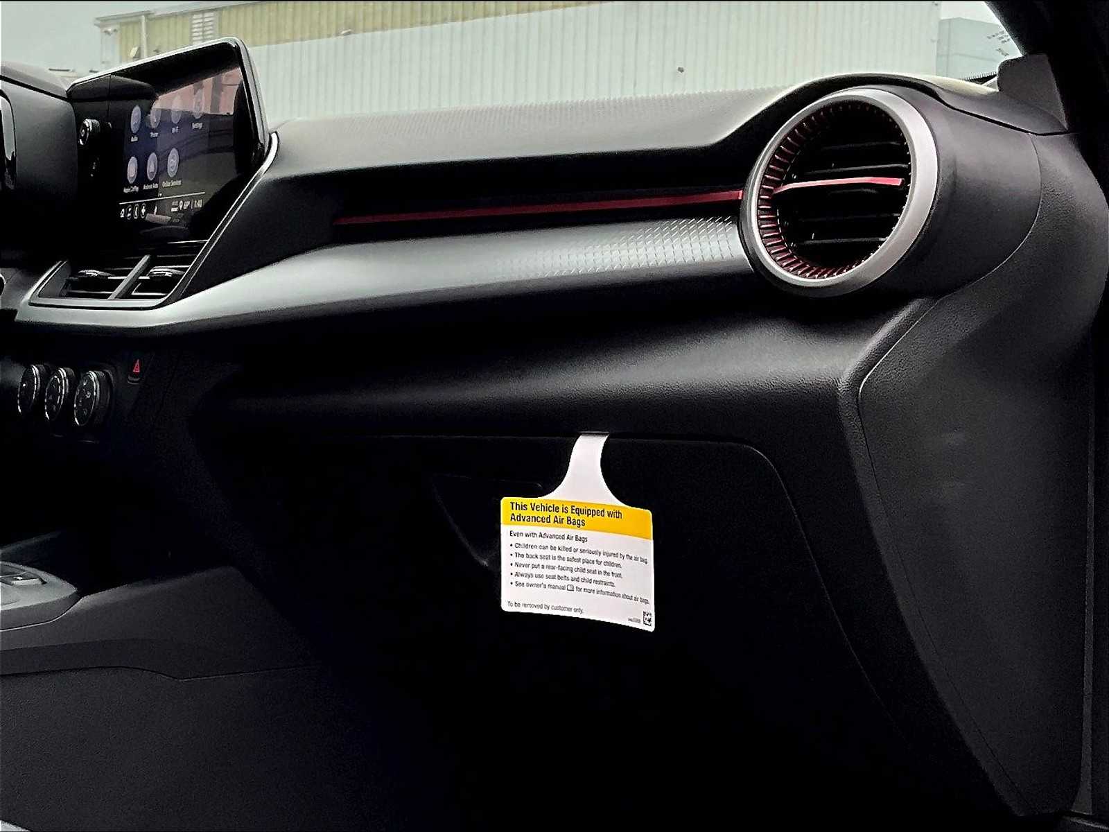 2025 Chevrolet Trax 1RS - Photo 10