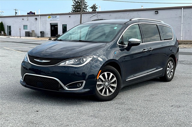 2020 Chrysler Pacifica Hybrid Limited - Photo 2