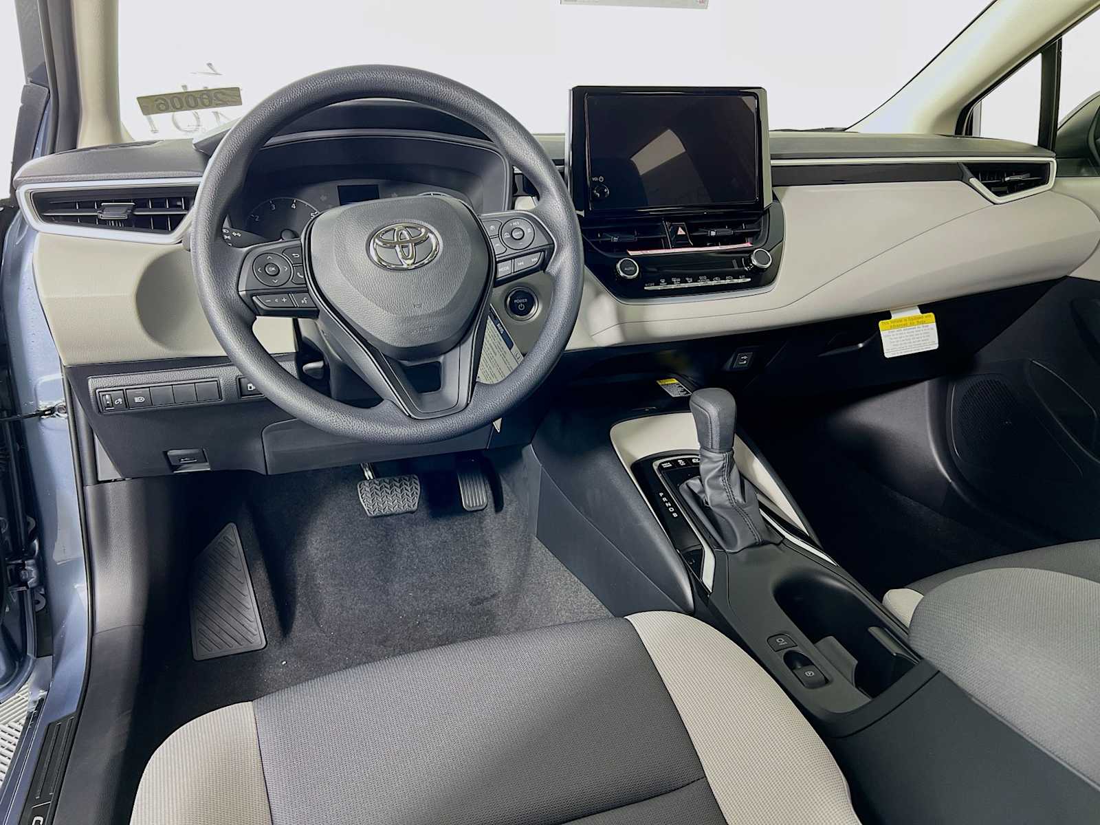 2025 Toyota Corolla Hybrid LE - Photo 6