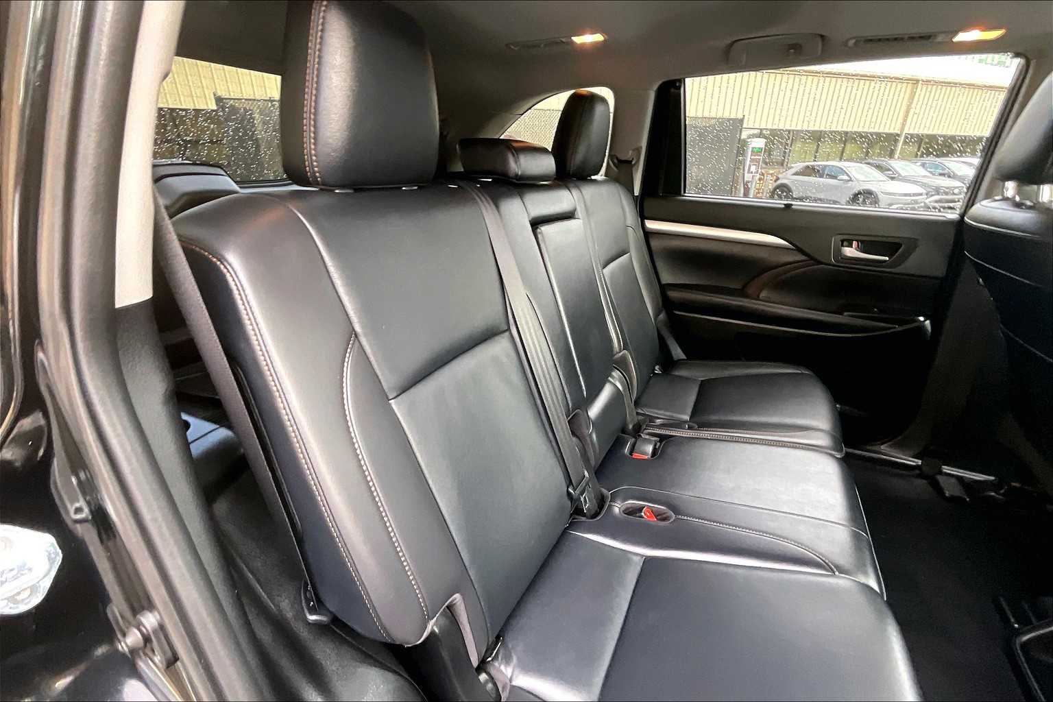 2019 Toyota Highlander XLE - Photo 16