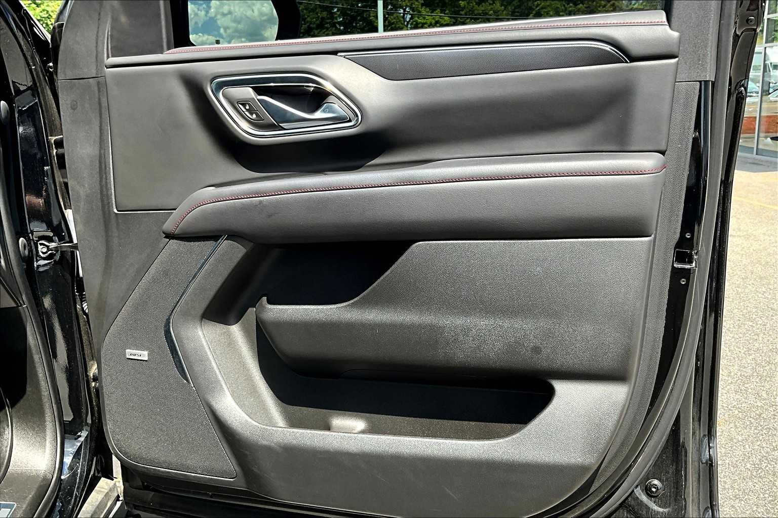 2023 Chevrolet Suburban RST - Photo 12