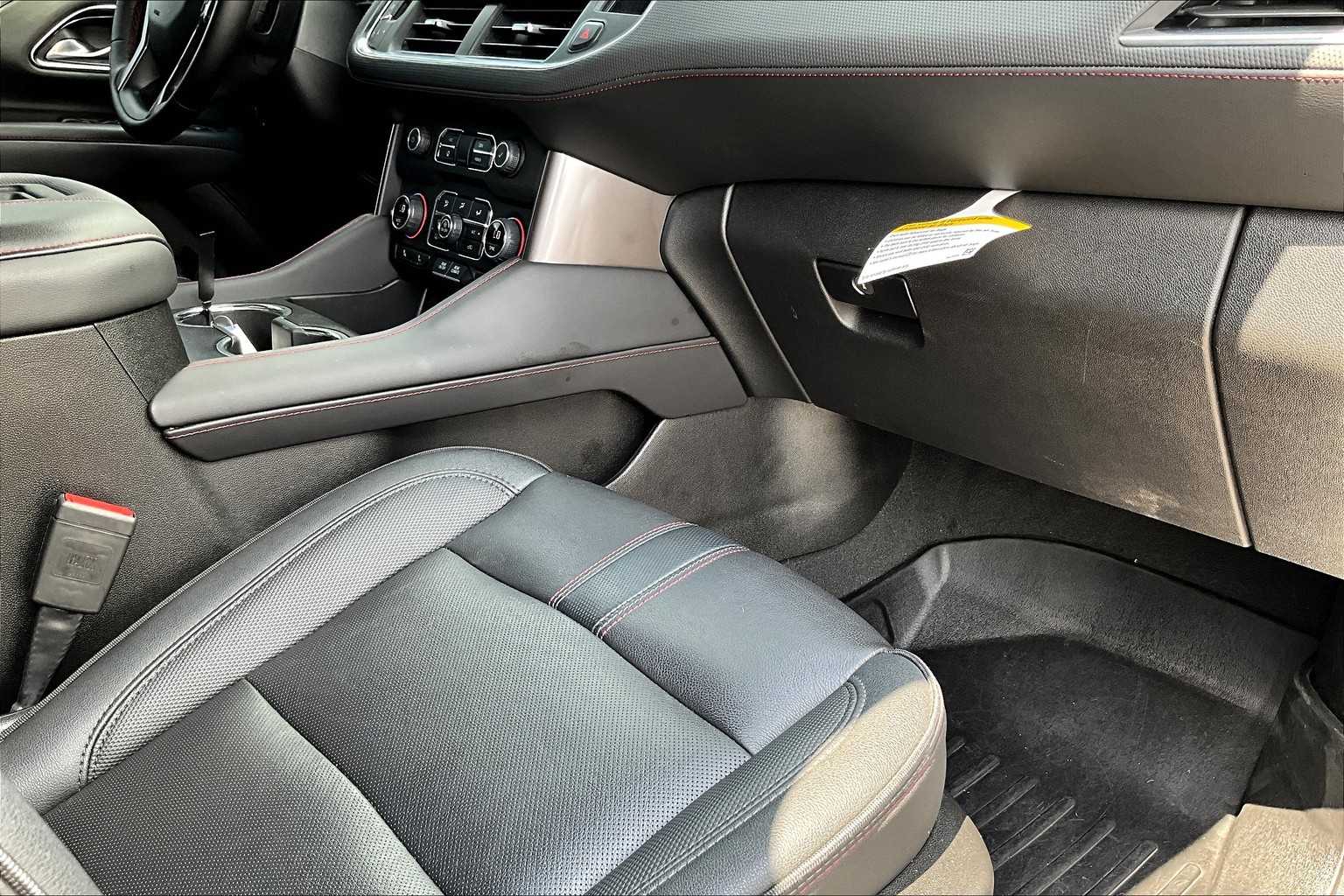 2023 Chevrolet Suburban RST - Photo 13