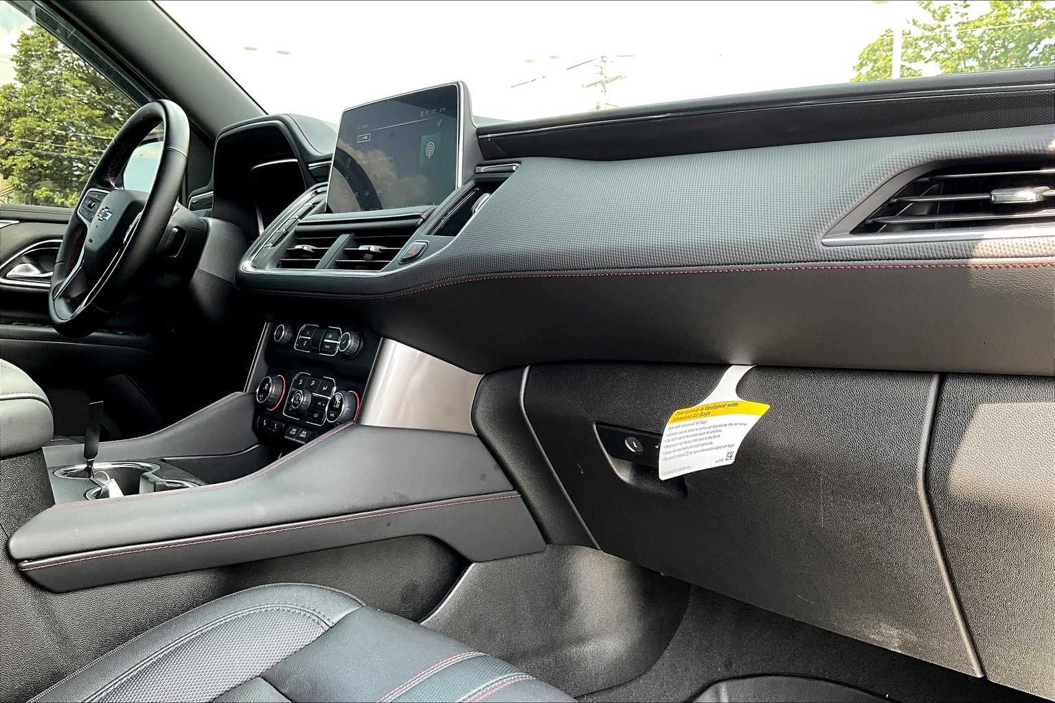 2023 Chevrolet Suburban RST - Photo 14