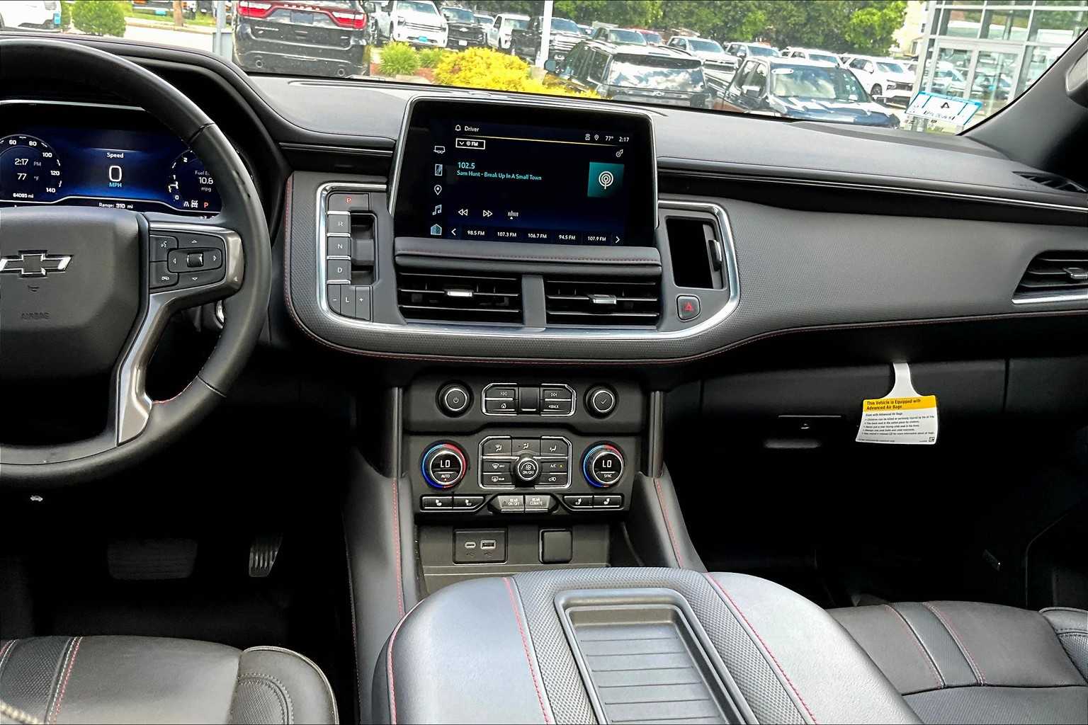 2023 Chevrolet Suburban RST - Photo 19
