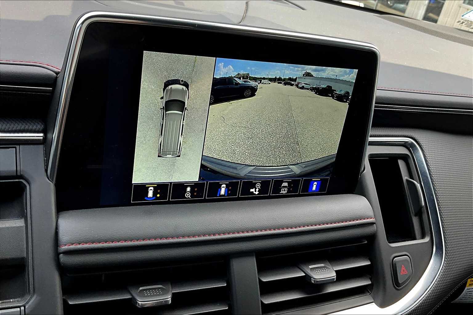 2023 Chevrolet Suburban RST - Photo 20