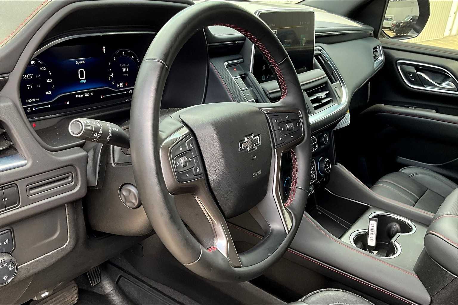 2023 Chevrolet Suburban RST - Photo 8
