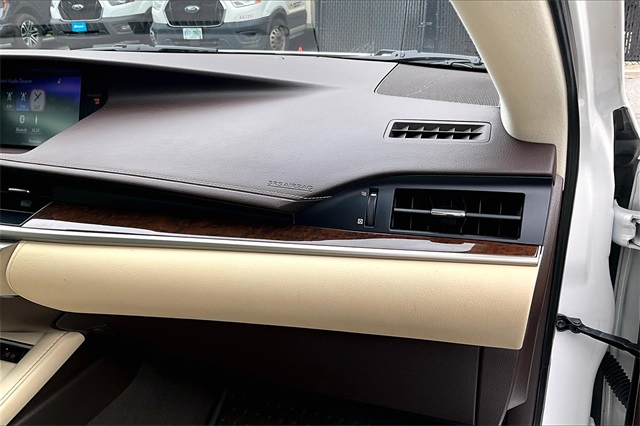 2017 Lexus ES 350 - Photo 17