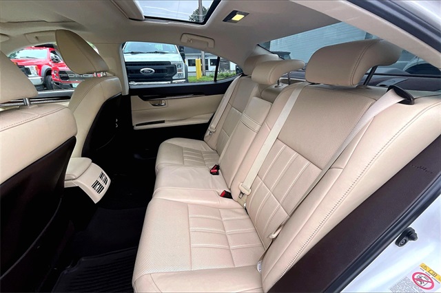 2017 Lexus ES 350 - Photo 22