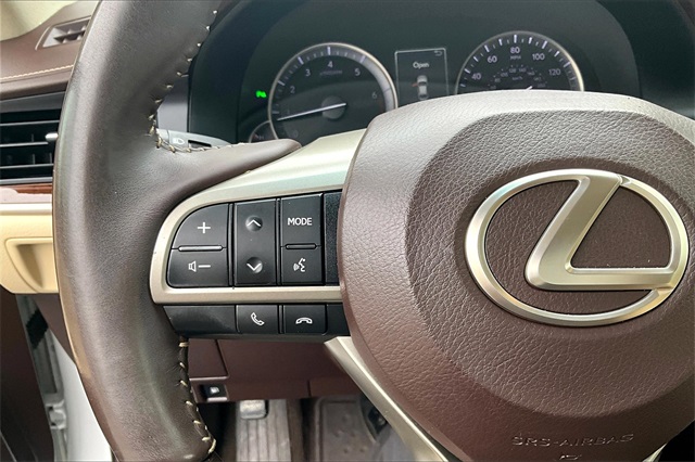 2017 Lexus ES 350 - Photo 24