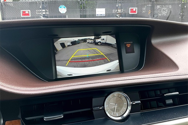 2017 Lexus ES 350 - Photo 27