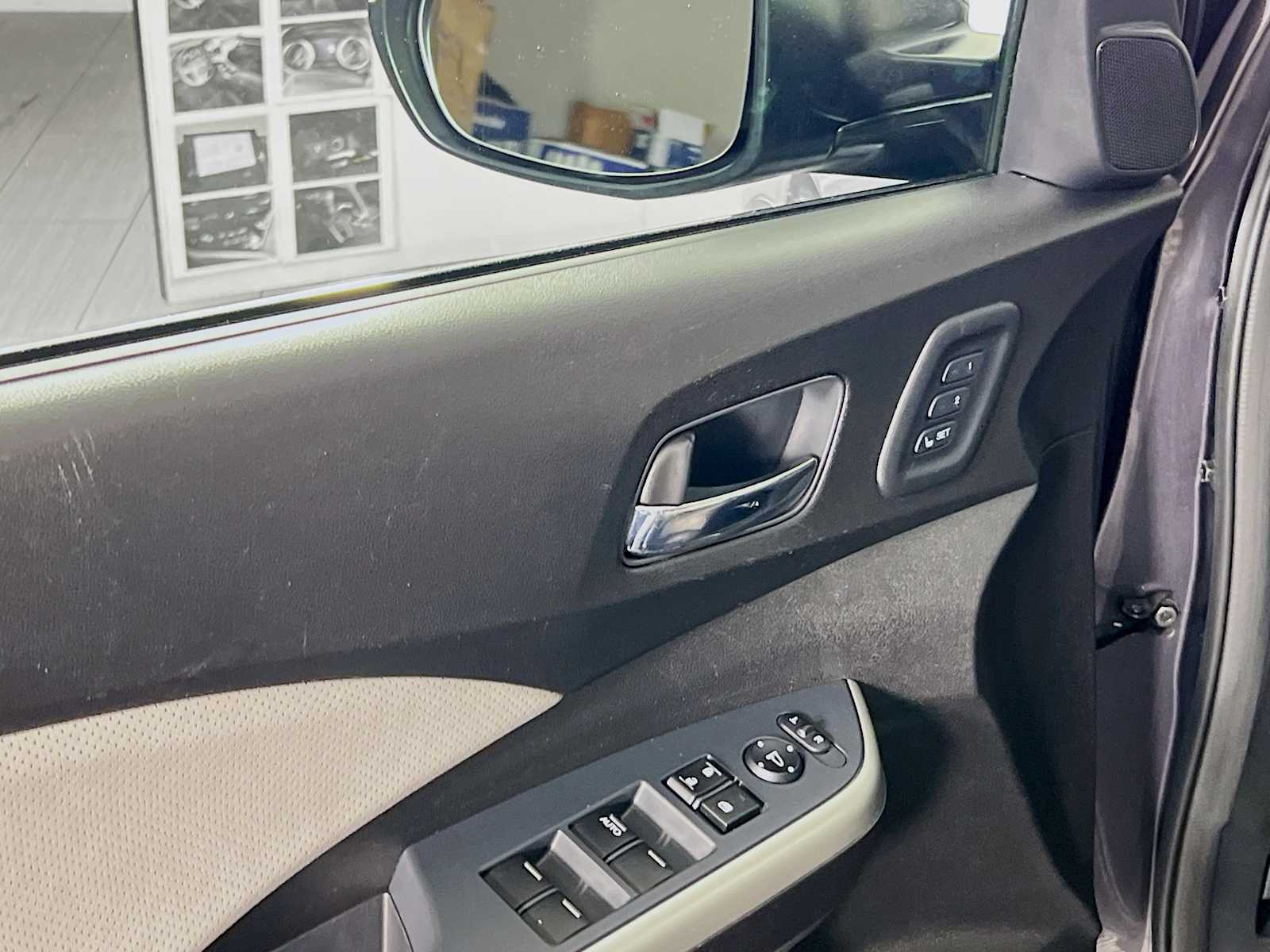 2015 Honda CR-V Touring - Photo 17