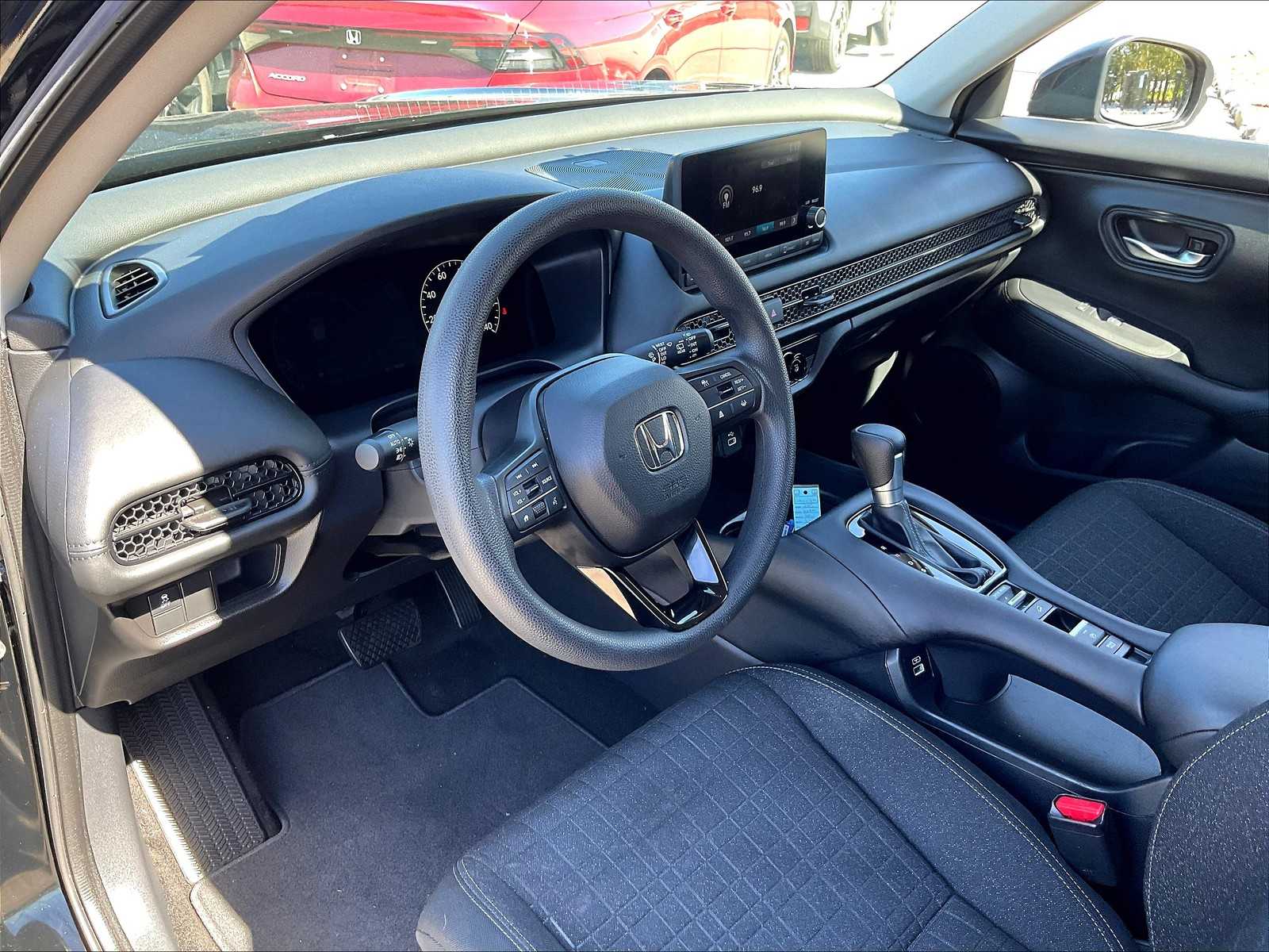 2023 Honda HR-V LX - Photo 7